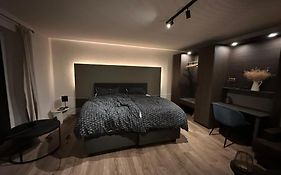 Apartment Hideaway